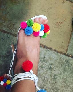 Kim Sharma feet photo 3