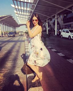 Kim Sharma feet photo 1