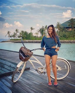 Kim Sharma feet photo 17