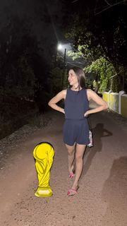 Kim Sharma feet photo 3