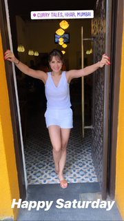 Kim Sharma feet photo 18
