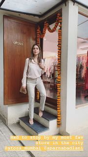 Kim Sharma feet photo 14