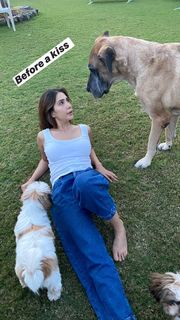Kim Sharma feet photo 7