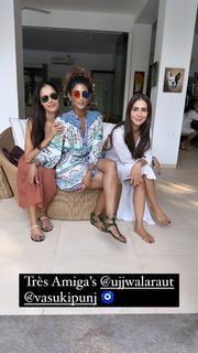 Kim Sharma feet photo 17
