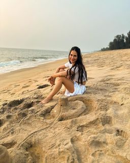 Kim Sharma feet photo 19