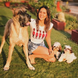 Kim Sharma feet photo 17