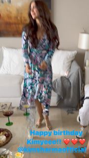 Kim Sharma feet photo 12
