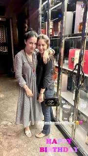 Kim Sharma feet photo 11