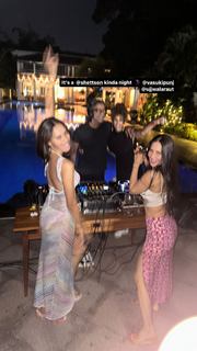Kim Sharma feet photo 3