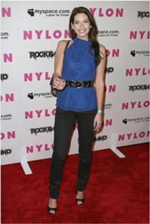 Kim Smith feet photo 11
