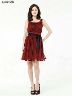 Kim Tae-hee feet photo thumbnail