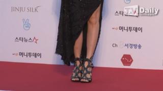 Kim Tae-hee feet photo thumbnail