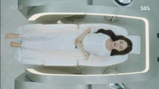 Kim Tae-hee feet photo thumbnail