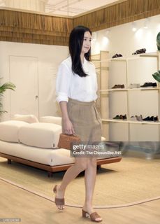 Kim Tae-hee feet photo thumbnail