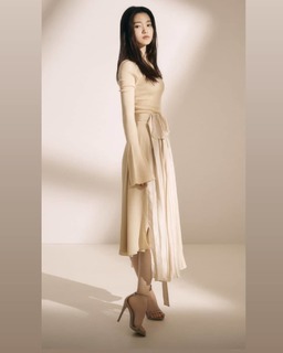Kim Tae-ri feet photo 11