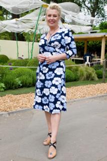 Kim Wilde feet photo thumbnail