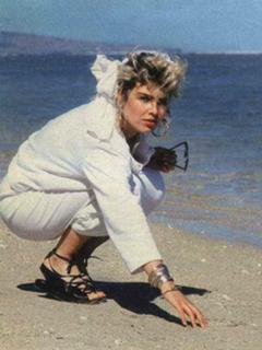Kim Wilde feet photo thumbnail