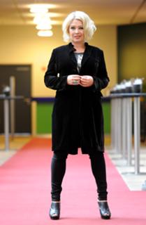 Kim Wilde feet photo thumbnail