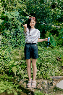 Kim Yoo Jung feet photo 2