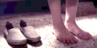 Kim Yoo Jung feet photo 3