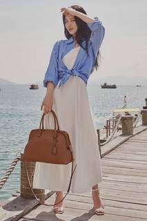 Kim Yoo Jung feet photo 15