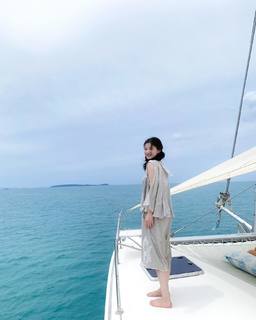 Kim Yoo Jung feet photo 11