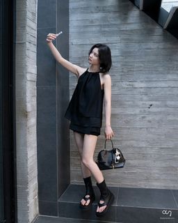 Kim Yoo Jung feet photo 1