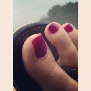 Kim Zolciak-Biermann feet photo thumbnail