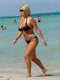 Kim Zolciak-Biermann feet photo thumbnail