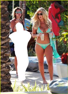 Kim Zolciak-Biermann feet photo thumbnail