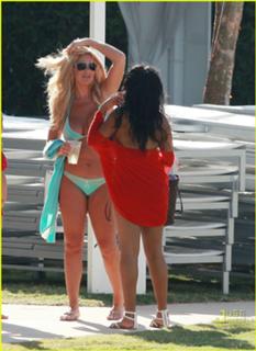 Kim Zolciak-Biermann feet photo thumbnail