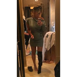 Kim Zolciak-Biermann feet photo thumbnail
