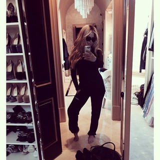 Kim Zolciak-Biermann feet photo thumbnail