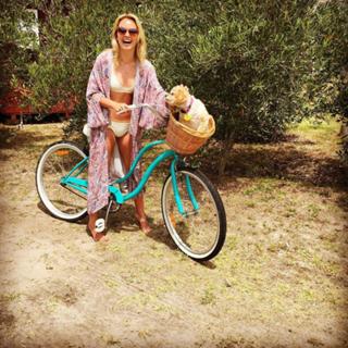 Kimberley Crossman feet photo 6