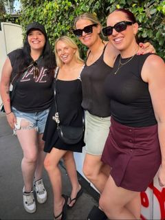 Kimberley Crossman feet photo 3