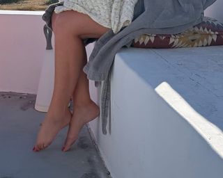 Kimberley Crossman feet photo 5