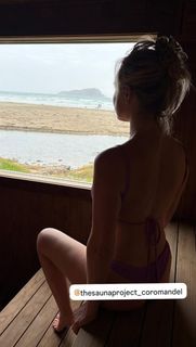 Kimberley Crossman feet photo 3