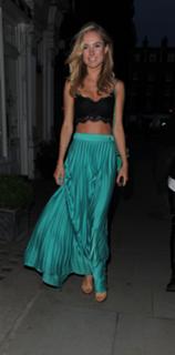 Kimberley Garner feet photo thumbnail