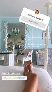 Kimberley Garner feet photo thumbnail