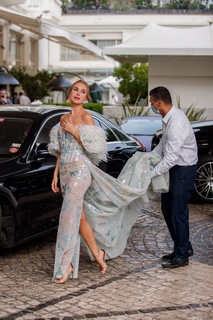 Kimberley Garner feet photo thumbnail