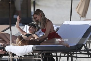 Kimberley Garner feet photo thumbnail
