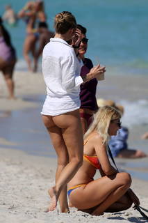 Kimberley Garner feet photo thumbnail