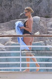 Kimberley Garner feet photo 7