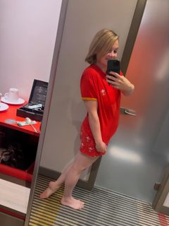 Kimberley Nixon feet photo 1