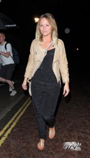 Kimberley Walsh feet photo thumbnail