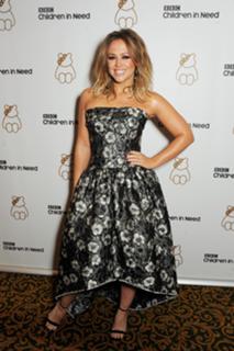 Kimberley Walsh feet photo thumbnail