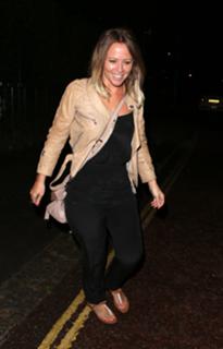 Kimberley Walsh feet photo thumbnail