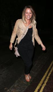Kimberley Walsh feet photo thumbnail