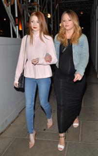 Kimberley Walsh feet photo thumbnail