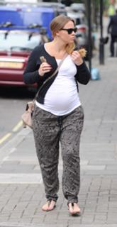 Kimberley Walsh feet photo thumbnail